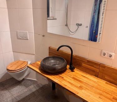 Berka/Werra Appartement | Bauernhof Privatzimmer Hortus Sandrine Gemeinschaftsbad Free WiFi