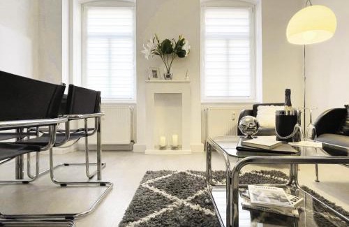 Gera Appartement | BAUHAUS Design-Luxus Apartment, 20er Jahre Stil, Garten