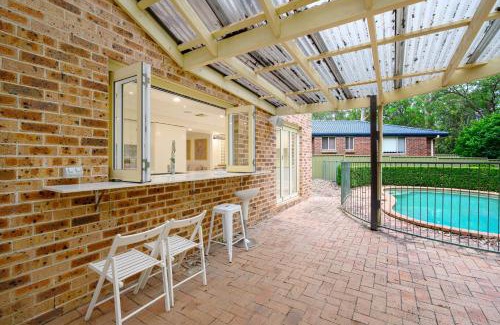 Baulkham Hills Maison | Baulkham Hills 4BR with Pool