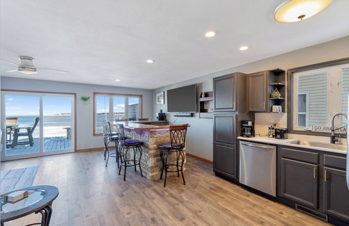 Brewerton Maison | Bay-breeze Inn on Oneida Lake!
