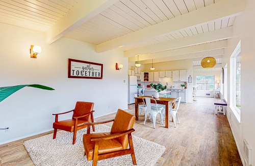 Gig Harbor Maison | Bay-front dog-friendly home on one acre of land with modern interior & W/D