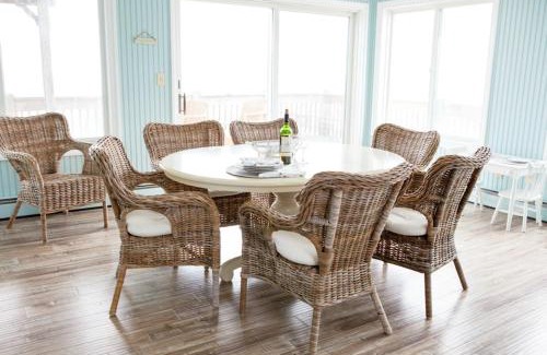 Beach Haven West Maison | Bay Front Home - Watch the sun rise over LBI. Pier for Boat/Swim/SUP/Kayak/Crab