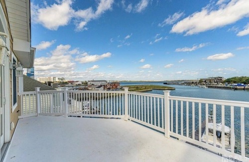 Atlantic City Maison | Bay Front Property with 360 Degree Water Views