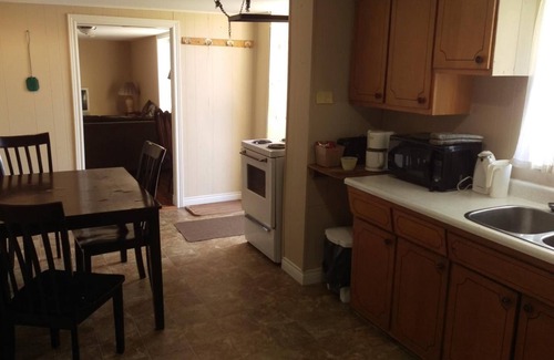 Timiskaming District Hôtel | Bay Lake Inn (Frontiersman Motel)