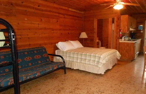Bridgeport Station Balnéaire | Bay Landing Camping Resort Deluxe Cabin 29
