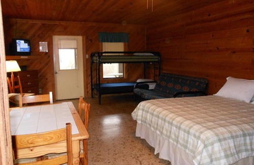 Bridgeport Station Balnéaire | Bay Landing Camping Resort Deluxe Cabin 29