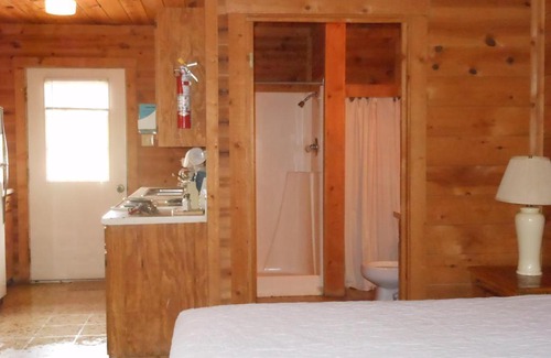 Bridgeport Station Balnéaire | Bay Landing Camping Resort Deluxe Cabin 29