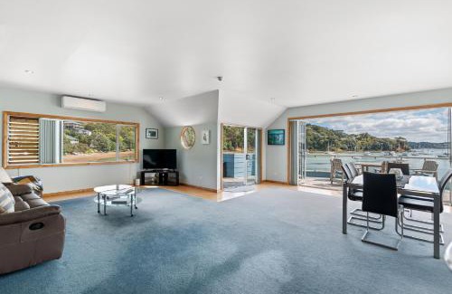 Opua Appartement | Bay of Islands Apartment On The Water- The Bridge
