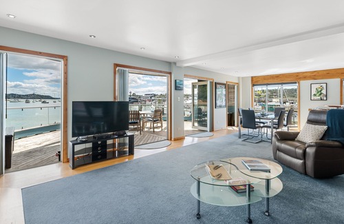 Opua Appartement | Bay of Islands On The Water Apartment -The Landing