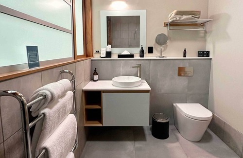 Arthur's Bay Cabine | Bay of Many Coves Resort