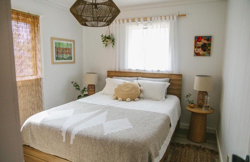 Beulah Maison | Bay Point Hideaway in the Woods