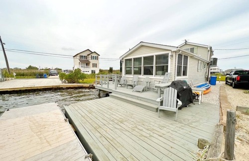 Mud City Maison | Bayfront House in Manahawkin near LBI - we prefer Friday to Fri weekly rentals