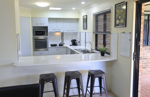 Rothwell Maison | Bayside Bliss 8-Sleeper Family escape. Pet Friendly!
