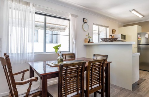 Wynnum Appartement | Bayside Lifestyle Getaway Sleeps 4