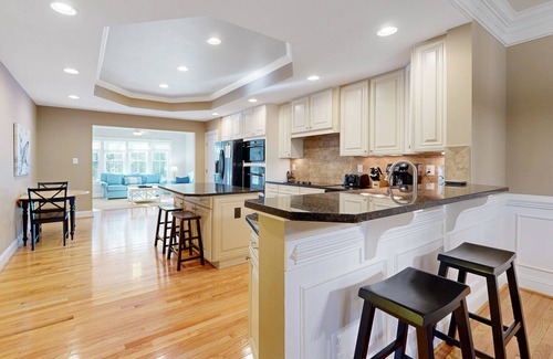 The Commons Maison | Bayside Resort retreat with grill, central AC, & paid-access pools & hot tub