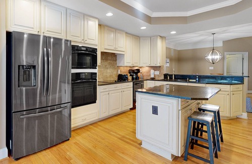 The Commons Maison | Bayside Resort retreat with grill, central AC, & paid-access pools & hot tub