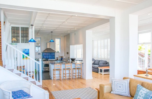 Kalk Bay Maison | Baytree Beach House
