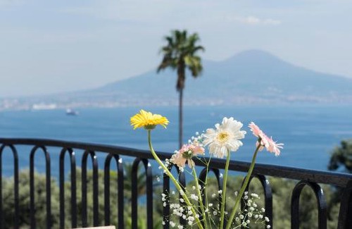 Posillipo Appartement | BayView Posillipo, modern, spacious, kids-friendly, stunning view