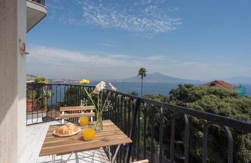 Posillipo Appartement | BayView Posillipo, modern, spacious, kids-friendly, stunning view