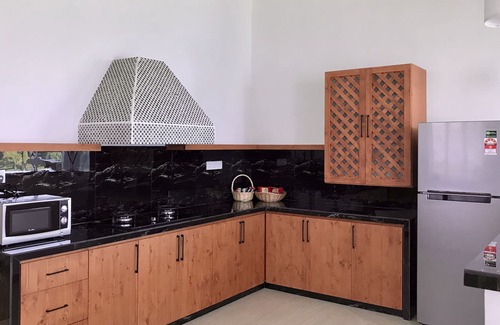 Tanjung Bungah Maison | BBQ at your own yard with full sea view - 2 mins from the beach!