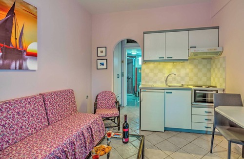 Agios Dimitrios Appartement | ✭BBQ✭Backyard❤ of Amoudara✭Full Kitchen✭Parking-3