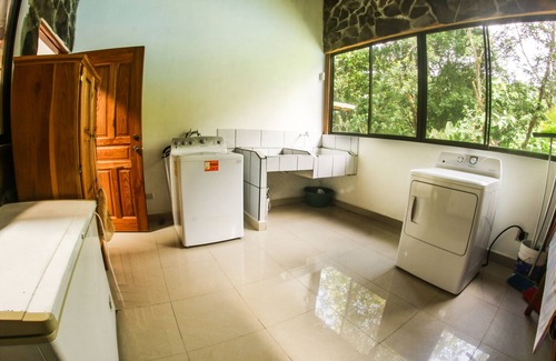 Penas Blancas Villa | BBQ RANCH, PISCINE, 4 CHAMBRES AVEC LIT KING SIZE SUR 10. 000 M2 DE PROPRIÉTÉ