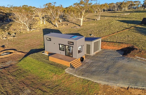 Moonbah Maison | Be captivated by the incredible beauty of the Snowies inThe Cozy Den,