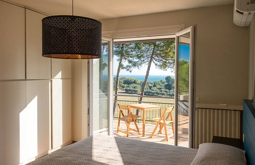 Pesaro Lit Et Petit-Déjeuner | Bea&Berto | Complete apartment in the hills, a stone's throw from the sea