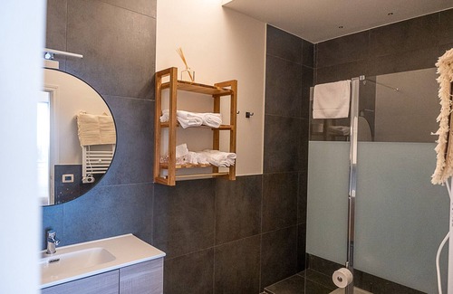 Pesaro Lit Et Petit-Déjeuner | Bea&Berto | Complete apartment in the hills, a stone's throw from the sea
