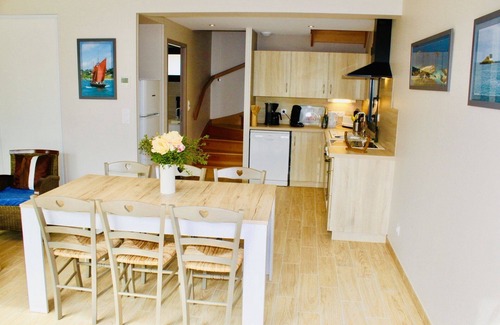 Barneville-Carteret Maison | PLAGE à 30 mètres, 3 chambres, 2WC, charges comprises, Jardin et Parking Privé