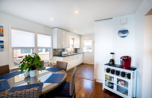 Belmont Shore Maison | Beach across the street, Alamitos Bay steps away! No hidden Fees!