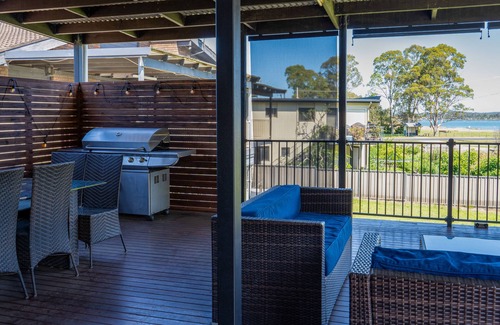 Surfside Maison | Beach and bush views