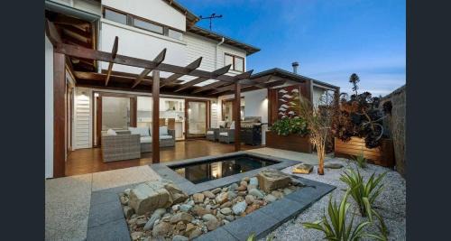 Connewarre Maison | Beach and Golf Haven With Spa Luxury Living