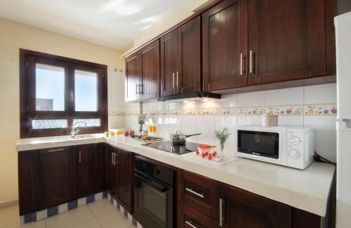 Punta del Hidalgo Appartement | Beach apartment with terrace and pool