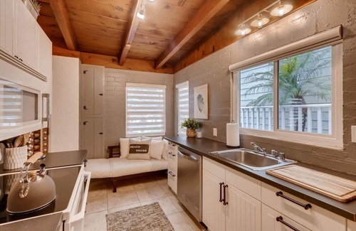 South Mission Beach Maison | Beach & Bay | Boho Cottage