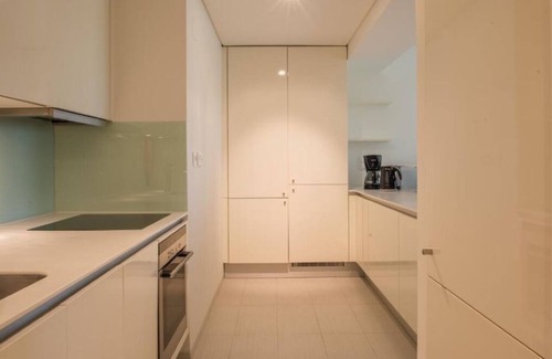 Carvalhal Hôtel | Beach Bliss: Spa, Free Parking, Close to Edge Golf Academy - 3 Apts w/ Kitchens