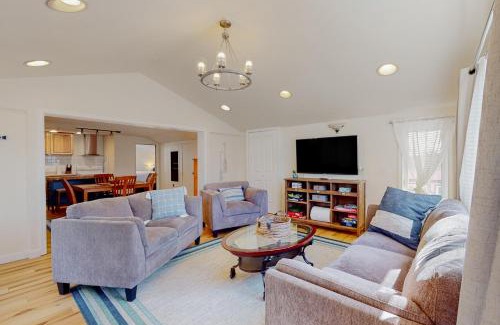 Long Beach Maison | Beach Bliss