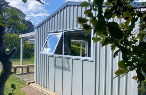 Waihi Beach Maison | Beach Break Cabin - short walk to beach and cafes