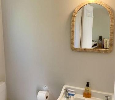 Waihi Beach Maison | Beach Break Cabin - short walk to beach and cafes