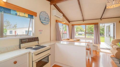 Kapiti Island Maison | Beach Break Inn Whitianga