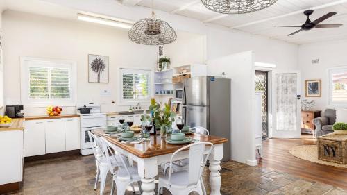 Corlette Maison | Beach Bungalow