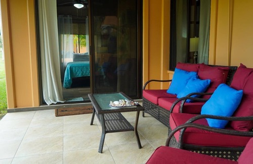 Pavones Maison | Beach Casita, Pilon de Pavones Steps away from perfect surf!