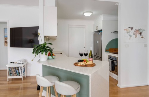 Newcastle East Appartement | Beach City Apartment-ACE location-2BR, 2 Bath+1 garage-80m to beach,5*
