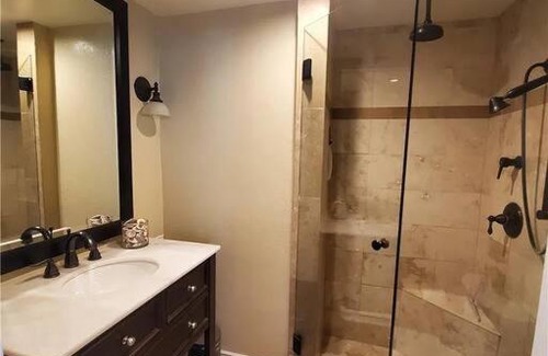 Downtown Maison | Beach Close Townhome