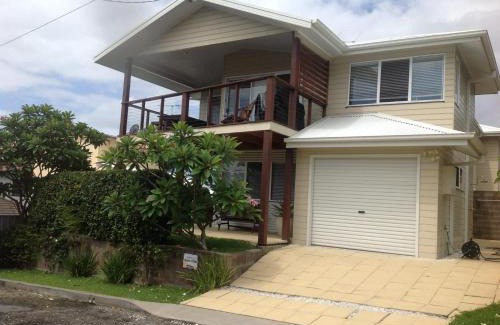 Crescent Head Maison | Beach Club 2, 5 Gowing Street