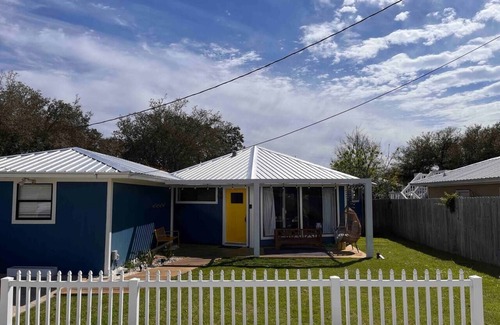 Fort Bay Cottage | Beach cottage w/private pool & hot tub
