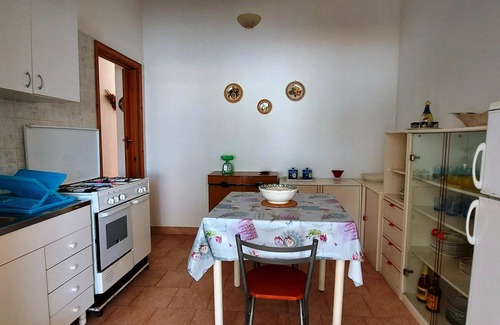 Torre Specchia Ruggeri Maison | Beach Front Ground Floor Holiday House with Private Garden 30 m from the sea