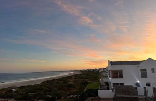 St. Helena Bay Maison | BEACH FRONT BEAUTY 50 meters from beach sand