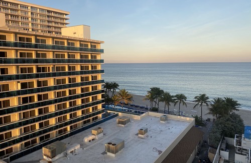 Barrier Island Copropriété | Beach Front Building se trouve sur le sable / l'océan Magnifique condo récemment rénové