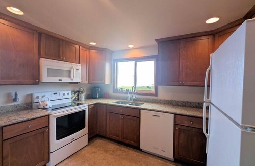 Florence Maison | Beach Front, Dog Friendly, 2 Bd, 2 Bath stunning views